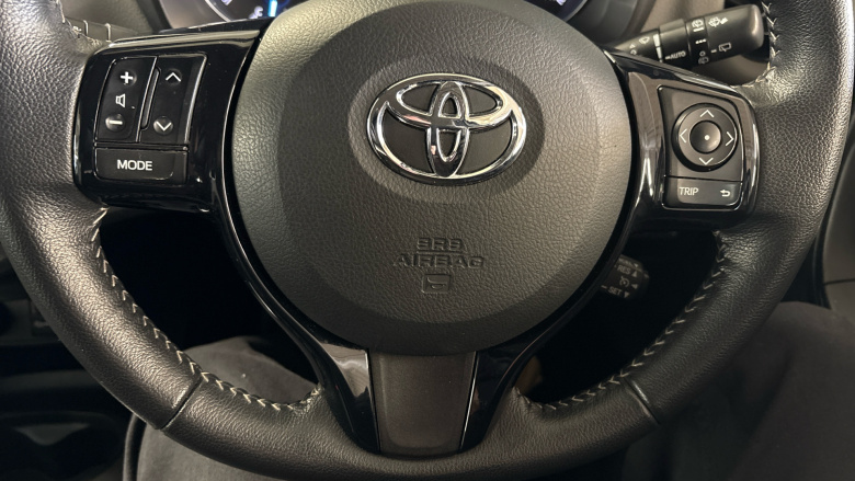 Toyota Yaris 1.5 Hybrid Icon Tech 5dr CVT Hybrid Hatchback